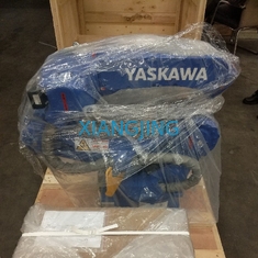 Yaskawa Ar1440 वेल्डिंग रोबोट 12 Kg पेलोड के साथ KAWASAKI रोबोट का उपयोग करता है