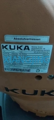प्रयुक्त KUKA रोबोट KR120 R2700 कैबिनेट के साथ लटकन सिखाओ दूसरा हाथ KUKA रोबोट 9.9 नया
