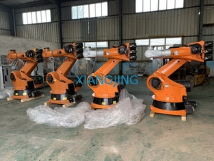 KUKA KR210 R3300 एक्स्ट्रा सेकंड हैंड इंडस्ट्रियल रोबोट आर्म मटीरियल हैंडिंग के लिए