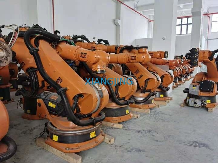 पिक एंड प्लेस के लिए प्रयुक्त KR 300-2 PA 5 एक्सिस रोबोट आर्म KUKA